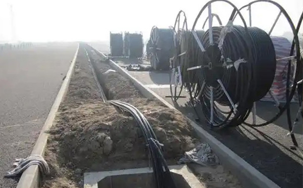 现代通信网络建设指南:清水光缆施工全流程技术解析与质量控制 现代通信网络建设指南:清水光缆施工全流程技术解析与质量控制